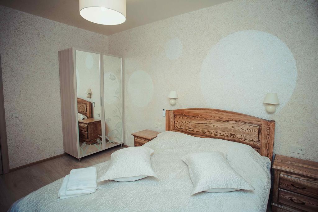 Molex Apartments 2 Chernihiv Bilik gambar